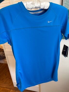 Nike Dri-FIT Blue Athletic Stay Cool Running Jersey Women Med NWT